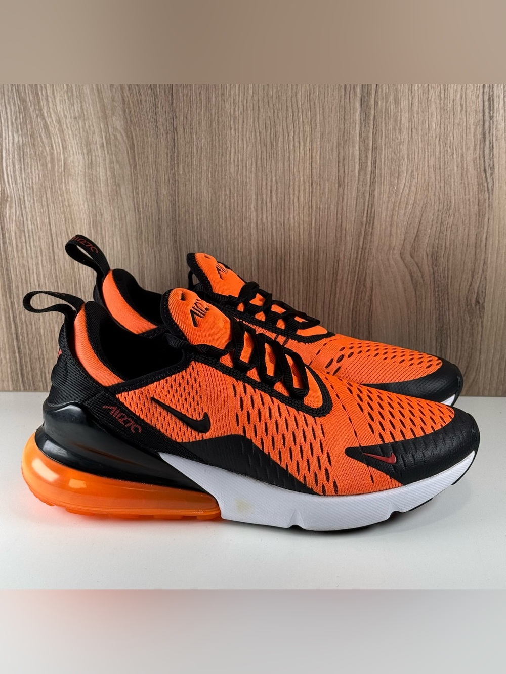 Nike Air Max 270 Total Orange/Black-White BV2517-800 Men’s Size 7 / Women’s 8.5